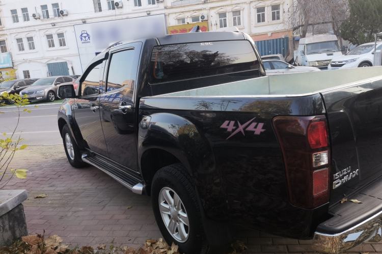 Used Isuzu D-MAX 2019 3.0T Four-Wheel Drive Automatic Ultra-Luxury Version 4JJ1-TC HI
