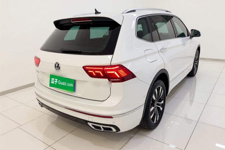 Used Volkswagen Tiguan L 2023 330TSI Automatic Two-Wheel Drive R-Line Flagship Edition Rear Right 45 Deg
