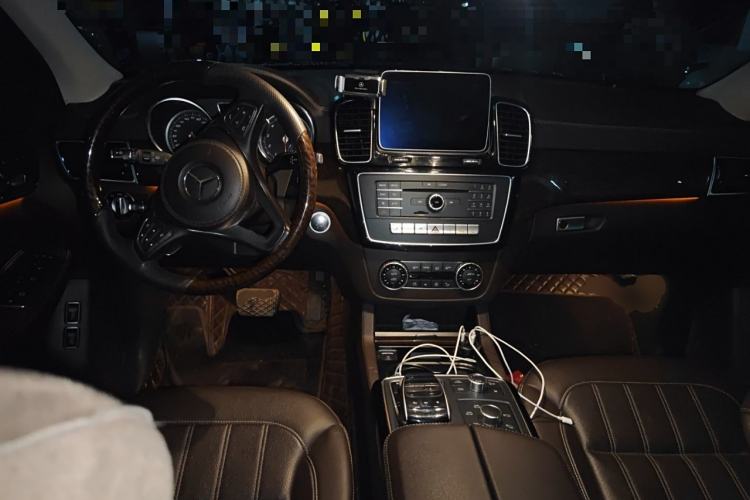 Used Mercedes-Benz GLS 2018 GLS 400 4MATIC Dynamic Model Center Console