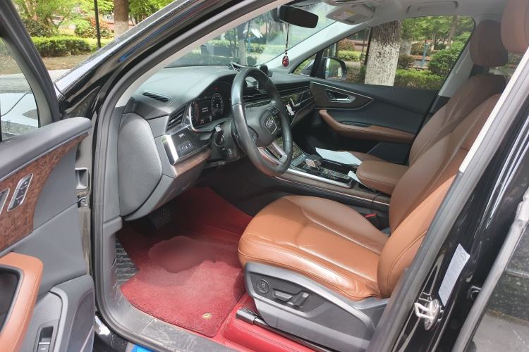 Used Audi Q7 2023 55 TFSI quattro S line Sport Edition Driver Seat