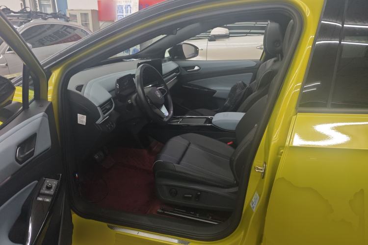 Used Volkswagen ID.4 X 2022 Pure Long-Range Version Left Front Seat