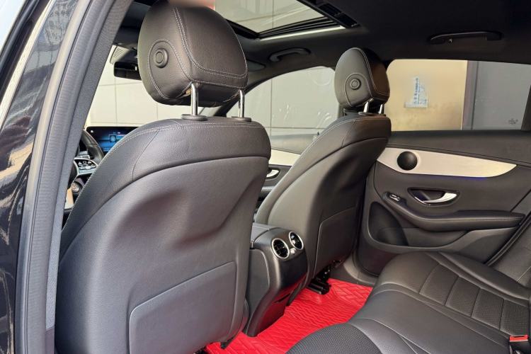 Used Mercedes-Benz GLC Coupe 2020 GLC 260 4MATIC Coupe SUV Interior 7