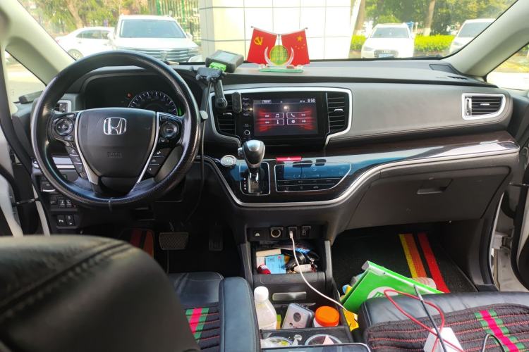 Used Honda Odyssey 2019 2.0L Rui·Smart Edition Center Console