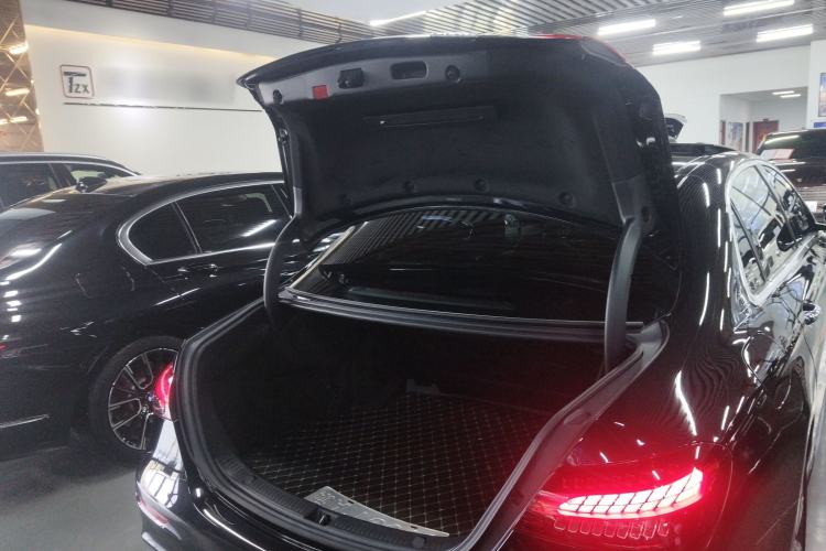 Used Mercedes-Benz E-Class 2021 E 300 L Sporty and Stylish Model