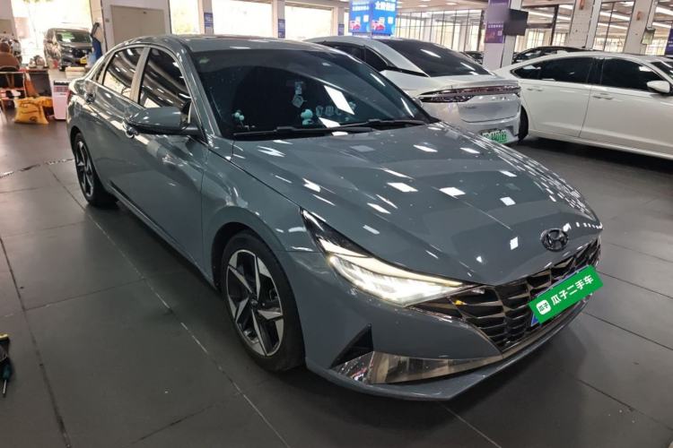 Used Hyundai Elantra 2021 1.5L CVT LUX Prestige Edition
