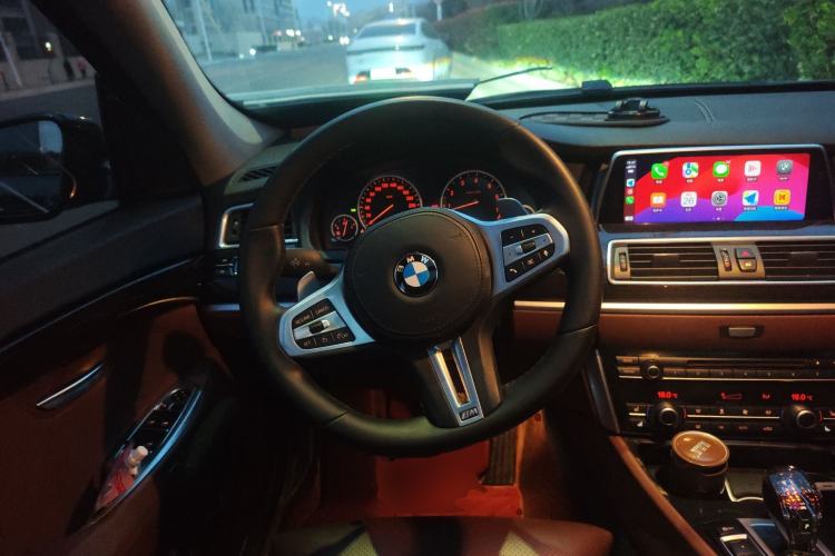Used BMW 5 Series GT 2013 535i Elegant Edition Steering Wheel