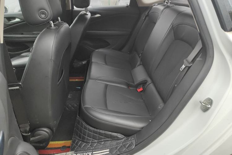 Used Buick Verano 2019 Sedan 20T Dual-Clutch Leading Model Left Rear Seat