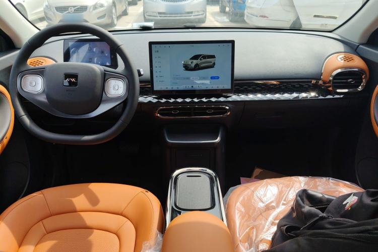 Used JAC Yiwei 3 2024 Zhi'ai Edition 330km Air Center Console