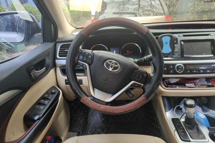 Used Toyota Highlander 2015 2.0T Four-Wheel Drive Luxury Edition 7-Seater