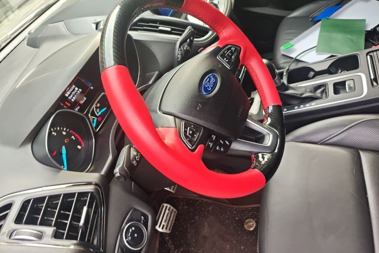 Used Ford Kuga 2017 EcoBoost 245 Four-Wheel Drive Titanium Edition Steering Wheel