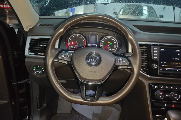 Used Volkswagen Teramont 2017 530 V6 Four-Wheel Drive Luxury Edition Steering Wheel