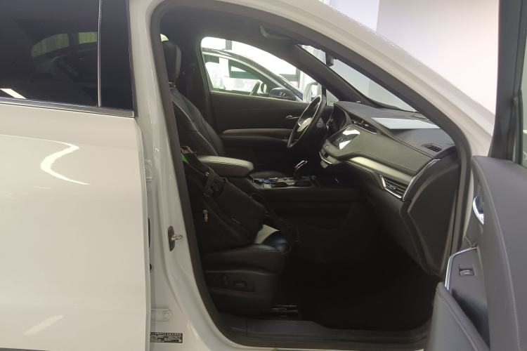 Used Cadillac XT4 2021 28T Two-Wheel Drive Leading Version
