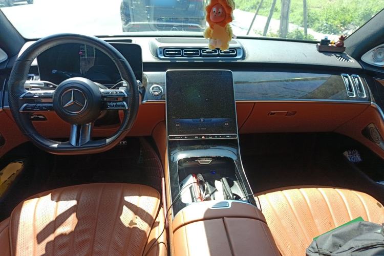 Used Mercedes-Benz S-Class 2021 S 450 L 4MATIC Center Console