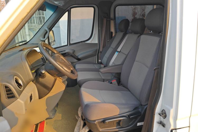 Used JAC Group Sunray 2022 2.0T Fuel-Efficient King PLUS Express Version Short Wheelbase 6-7 Seater – HFC4DB3-2E4 Left Front Seat