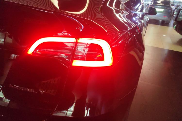 Used Tesla Model Y 2021 Standard Range Rear-Wheel Drive Version