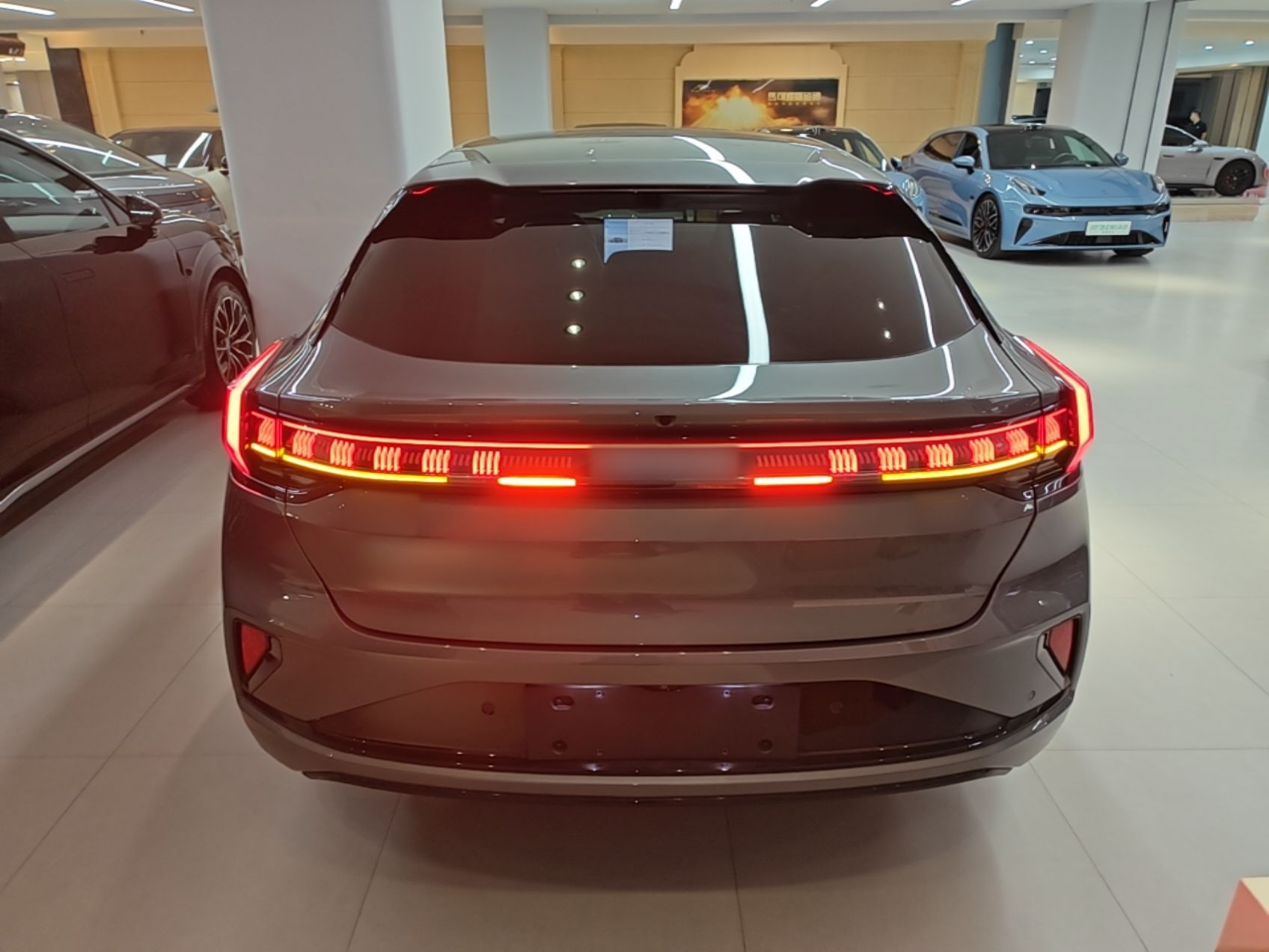 Zeekr 001 2025 YOU Edition 100 kWh All-Wheel Drive — снимка 5