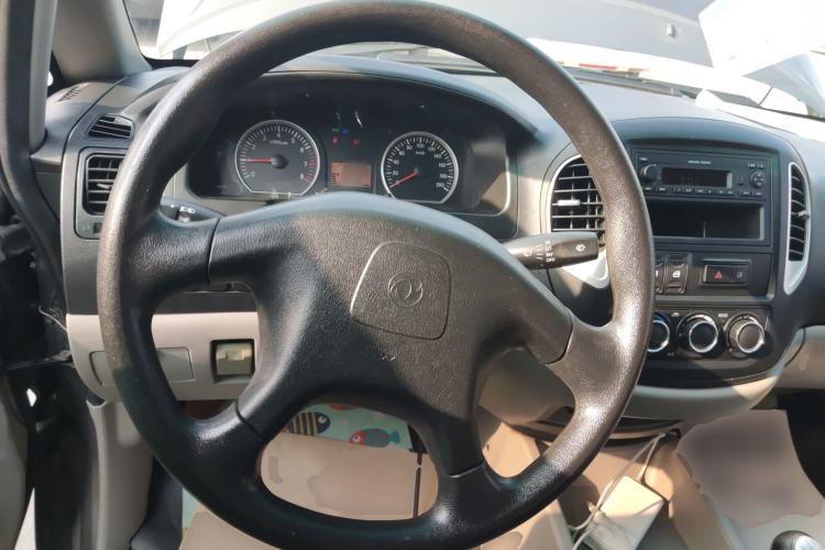 Used FORTHING Lingzhi 2016 V3 1.5L 7-Seater Standard Model China V Emission Standard