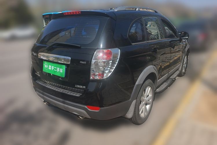 Used Chevrolet Captiva 2014 2.4L 4x4 Flagship Edition 7 Seats Rear Right 45 Deg