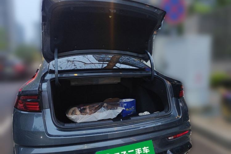 Used Geely Auto Preface 2024 2.0TD Qingyun Edition Trunk