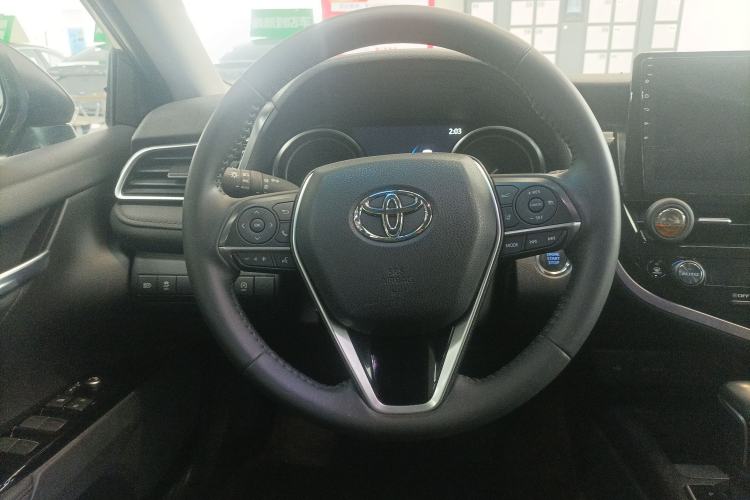 Used Toyota Camry 2021 2.0G Luxury Edition
