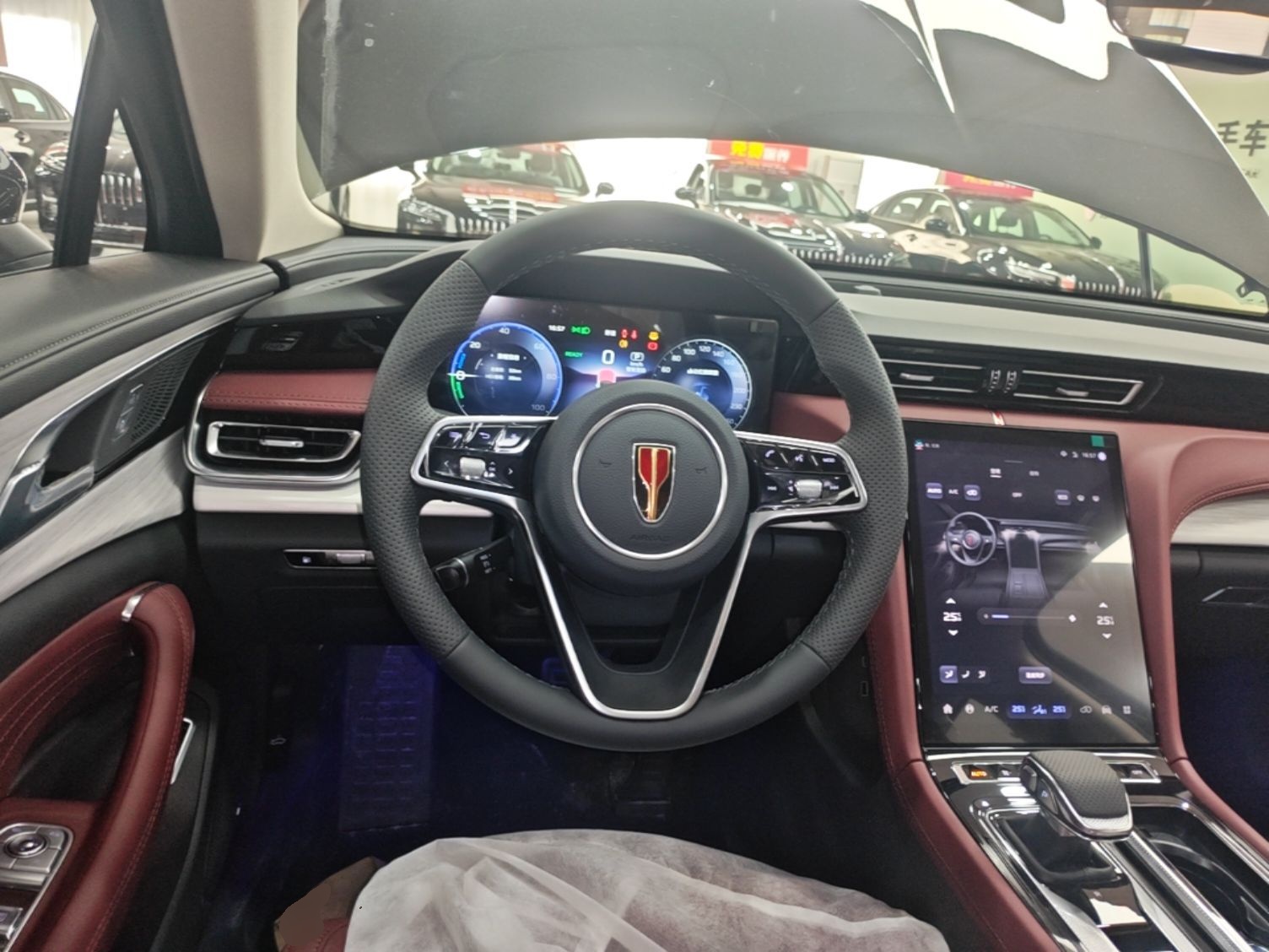 Hongqi H5 PHEV 2025 130 Super Hybrid Version — снимка 15