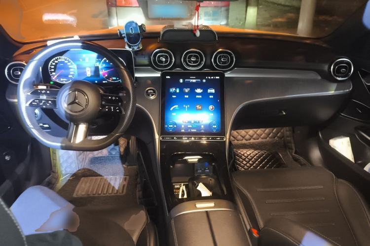 Used Mercedes-Benz C-Class 2022 Restyled C 200 L Sport Edition Center Console