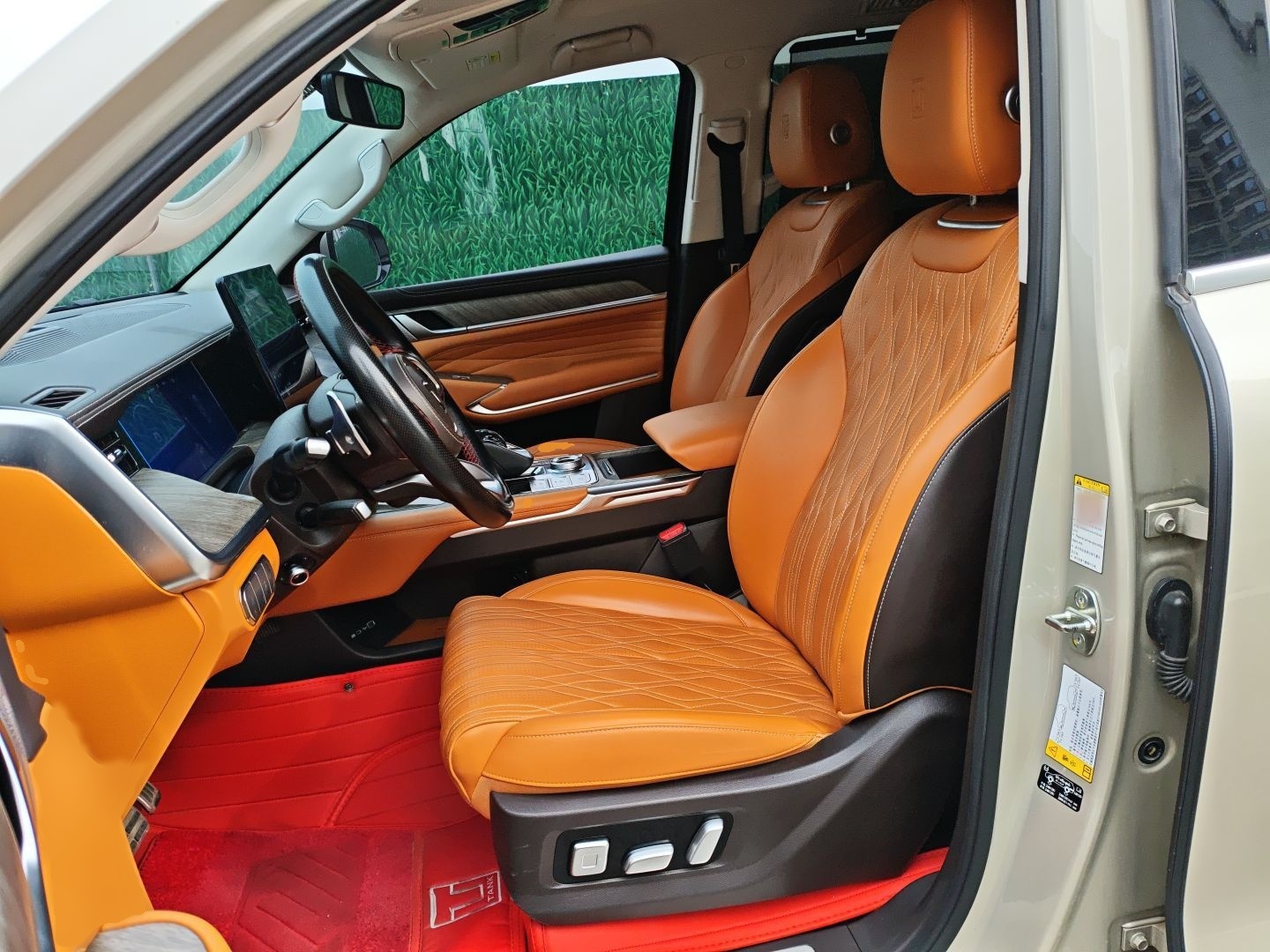 Переднее сиденье в автомобиле