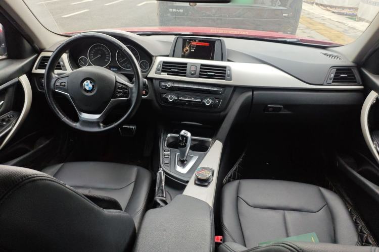 Used BMW 3 Series 2015 316Li Fashion Model
