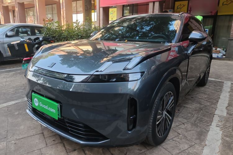 Used Lynk & Co 08 EM-P 2023 120km Long-Range Halo