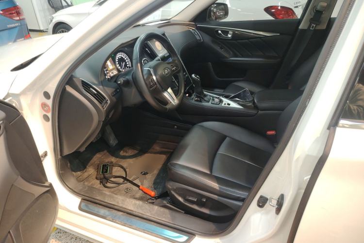 Used Infiniti Q50L 2018 2.0T Comfort Edition China VI Standard
