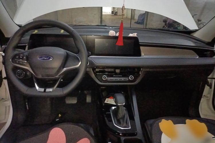 Used Ford Escort 2021 1.5L Automatic Platinum Edition Center Console