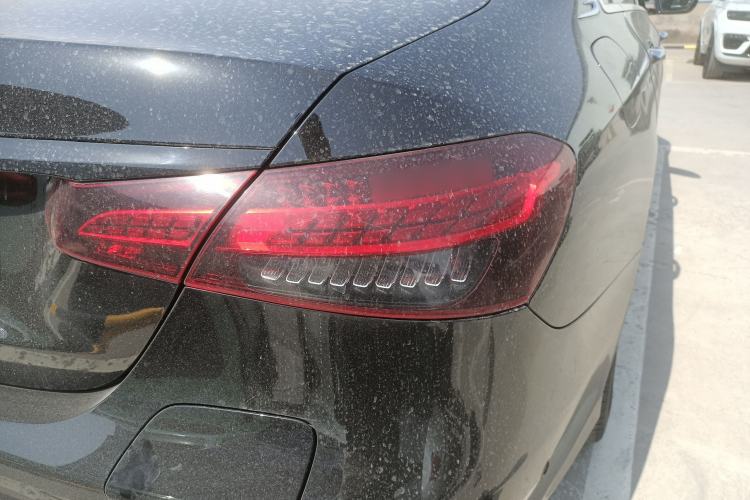 Used Mercedes-Benz E-Class New Energy 2022 Restyled E 350 e L Plug-in Hybrid Sports Sedan Right Rear Taillight