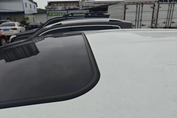 Used HYOSOW S6 2016 1.5T Manual Fashion Model Roof