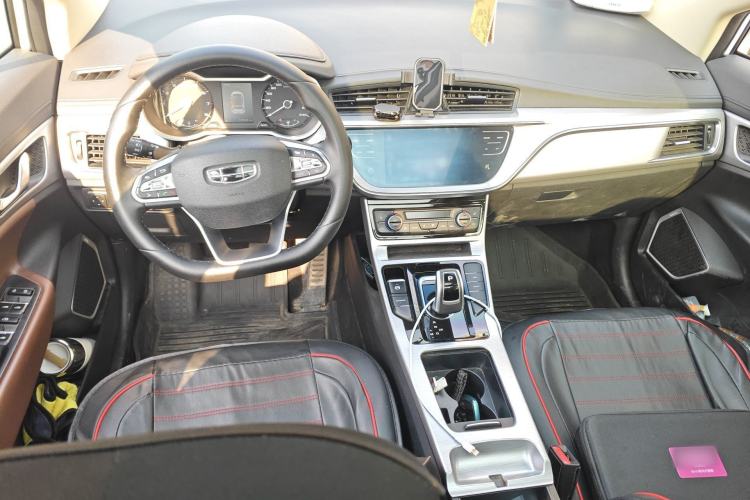 Used Geely Auto Emgrand GS 2019 1.5TD DCT Active Pro 260T Center Console