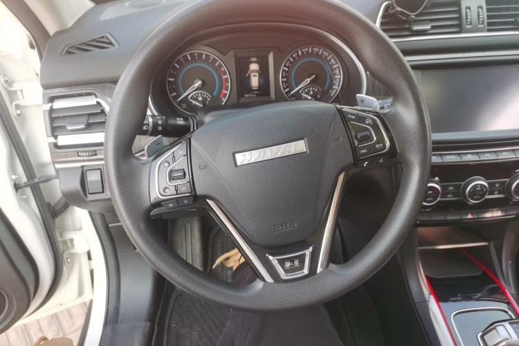 Used Haval H2 2018 1.5T Dual-Clutch Two-Wheel Drive Fashion Model China VI Standard
