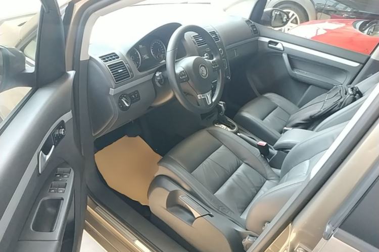 Used Volkswagen Touran 2015 1.4T DSG Comfort Edition 5 Seats