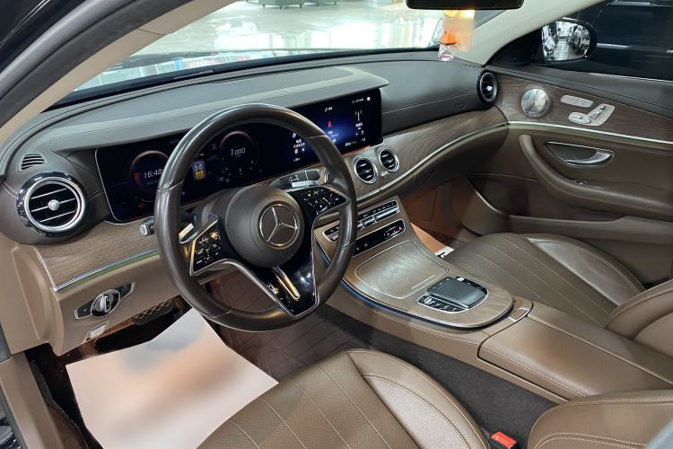 Used Mercedes-Benz E-Class 2022 E 300 L Stylish Model Interior 7