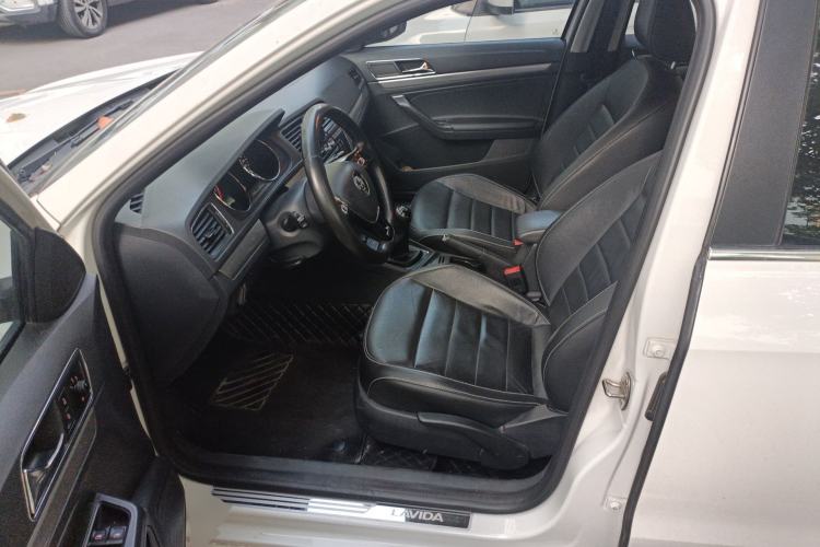 Used Volkswagen Lavida 2017 1.6L Manual Comfort Edition Left Front Seat