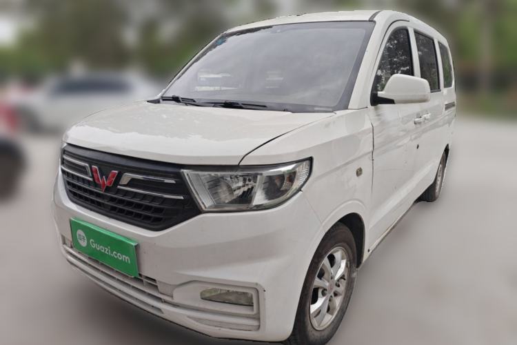 Used Wuling Hongguang V 2019 1.5L Base Version China VI LAR