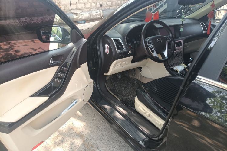 Used BYD Sirui 2013 1.5TI Manual Luxury Model Driver Seat