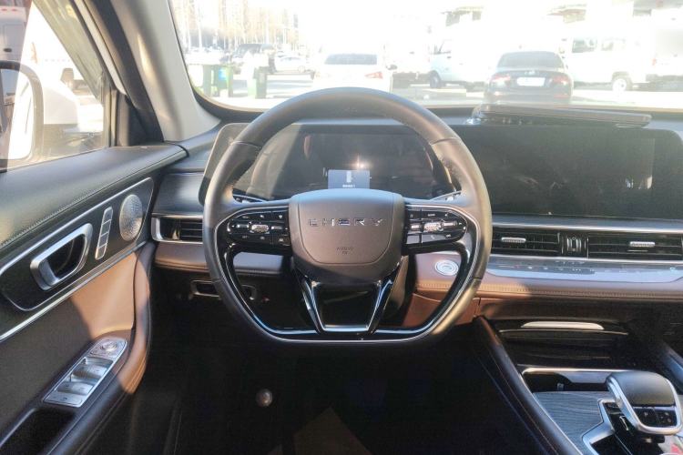 Used Chery Tiggo 8 PRO 2024 Champion Edition 390T Two-Wheel Drive Peak Version 5 Seats