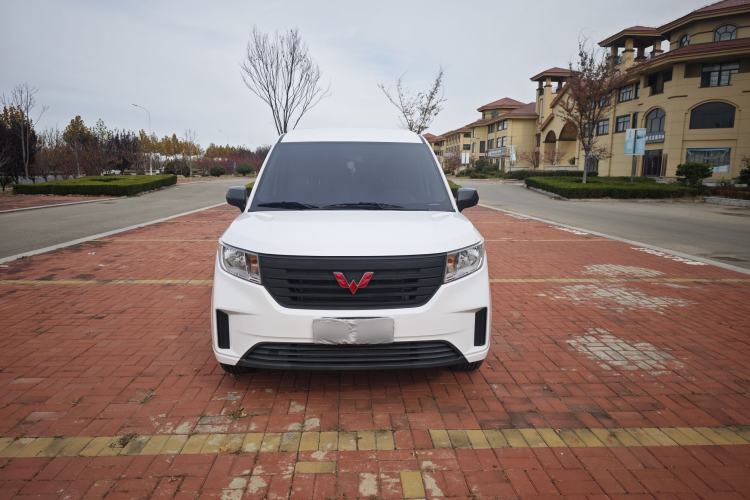 Used Wuling Zhengcheng 2021 1.5T Manual Comfort Version with Enclosed Windows