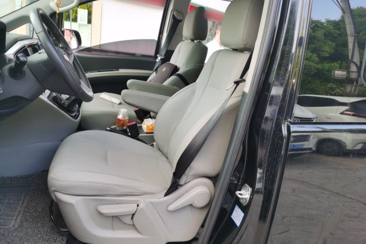 Used JAC Refine M4 2016 2.0L Manual Luxury Smart Version Left Front Seat