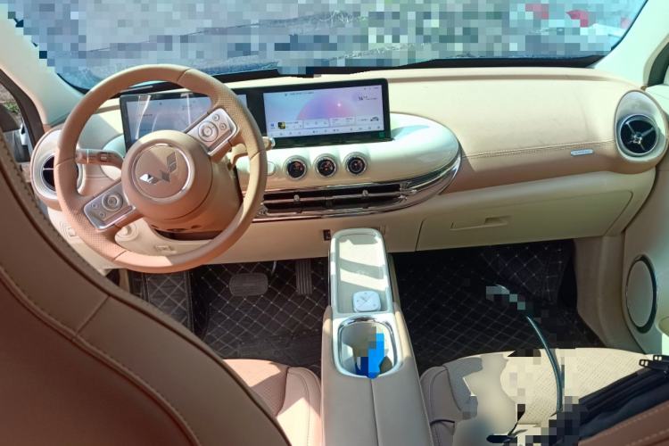 Used Wuling Bingo 2025 410 km Lingxi Deluxe Edition Center Console