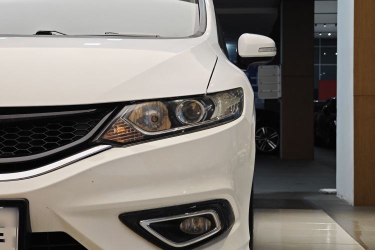 Used Honda Jade 2013 1.8L automatic Comfort version 5 seats
