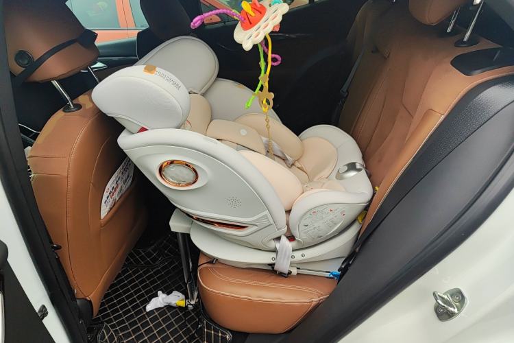 Used Buick Envision 2020 Encore S 652T Two-Wheel Drive Luxury Model