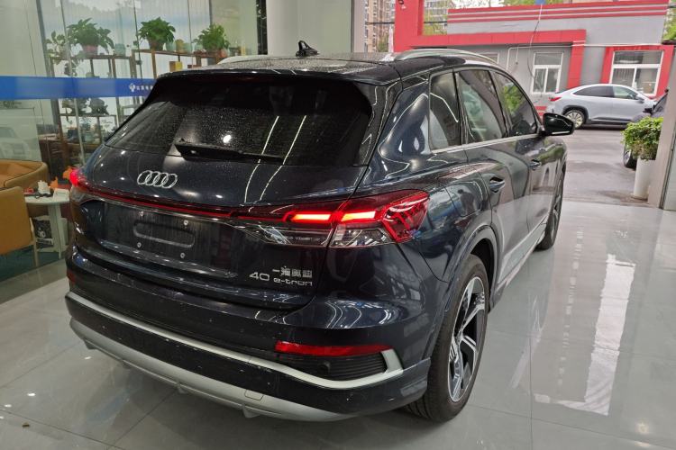 Used Audi Q4 e-tron 2024 40 e-tron Boundary Edition in Midnight Blue Rear Right 45 Deg