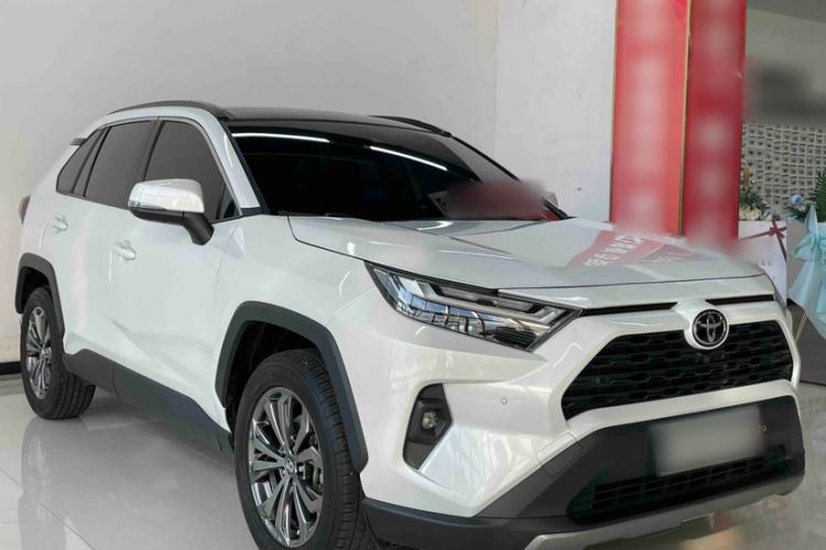 Used Toyota RAV4 2023 2.0L CVT Two-Wheel Drive Fashion Plus Edition
