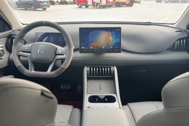 Used BYD Yuan PLUS 2025 Intelligent Driving Version 510 km Leading Edition Center Console