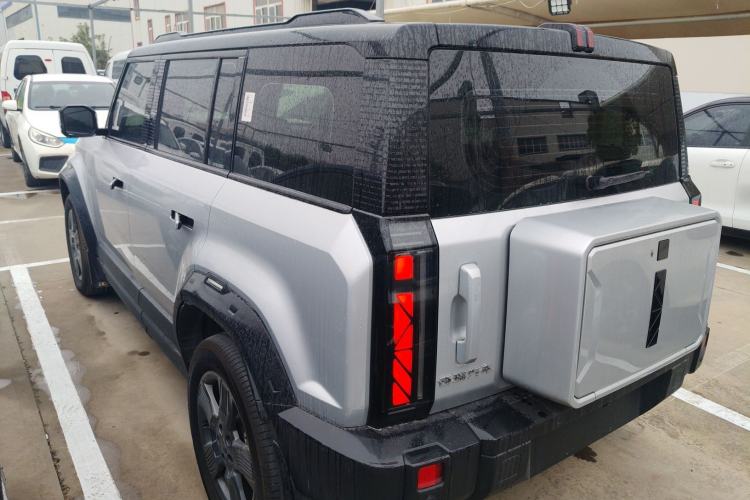 Used iCAR 03 2024 501km Two-Wheel Drive Long-Range Yuechao Edition Rear Left 45 Deg